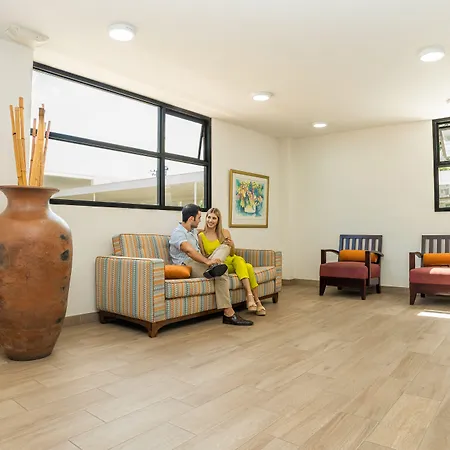 Irazu Hotel & Studios-2
